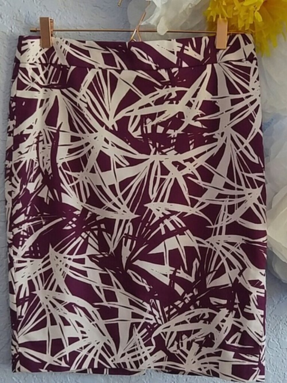 LOFT Ann Taylor SZ 8 Purple Magenta & Cream Palm Design Pencil Skirt Lined
